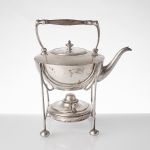 689034 Kettle-on-stand